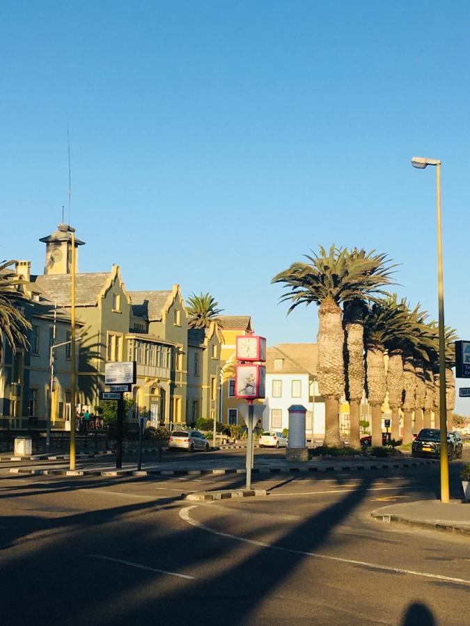 Salty Jackal Backpackers & Surf Camp Hostel Swakopmund Exterior photo